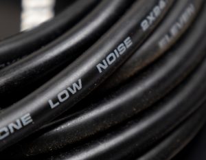 4 Cable para instrumento Modelo : E6.3XLR10M de 1/4-XLR HEMBRA